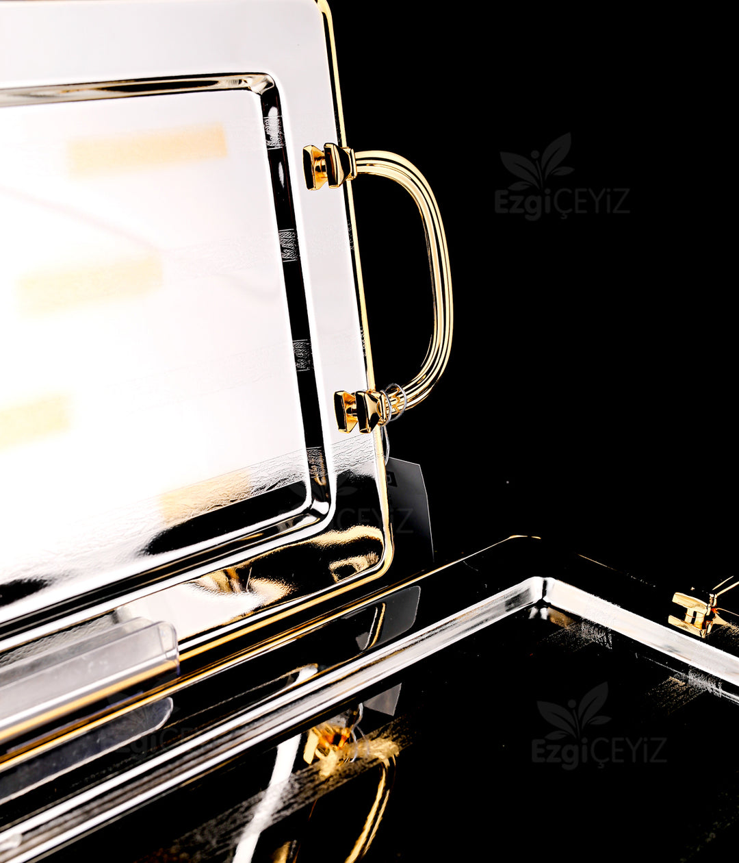 Decovien Gold Kulplu Sadece Çelik Tepsi
