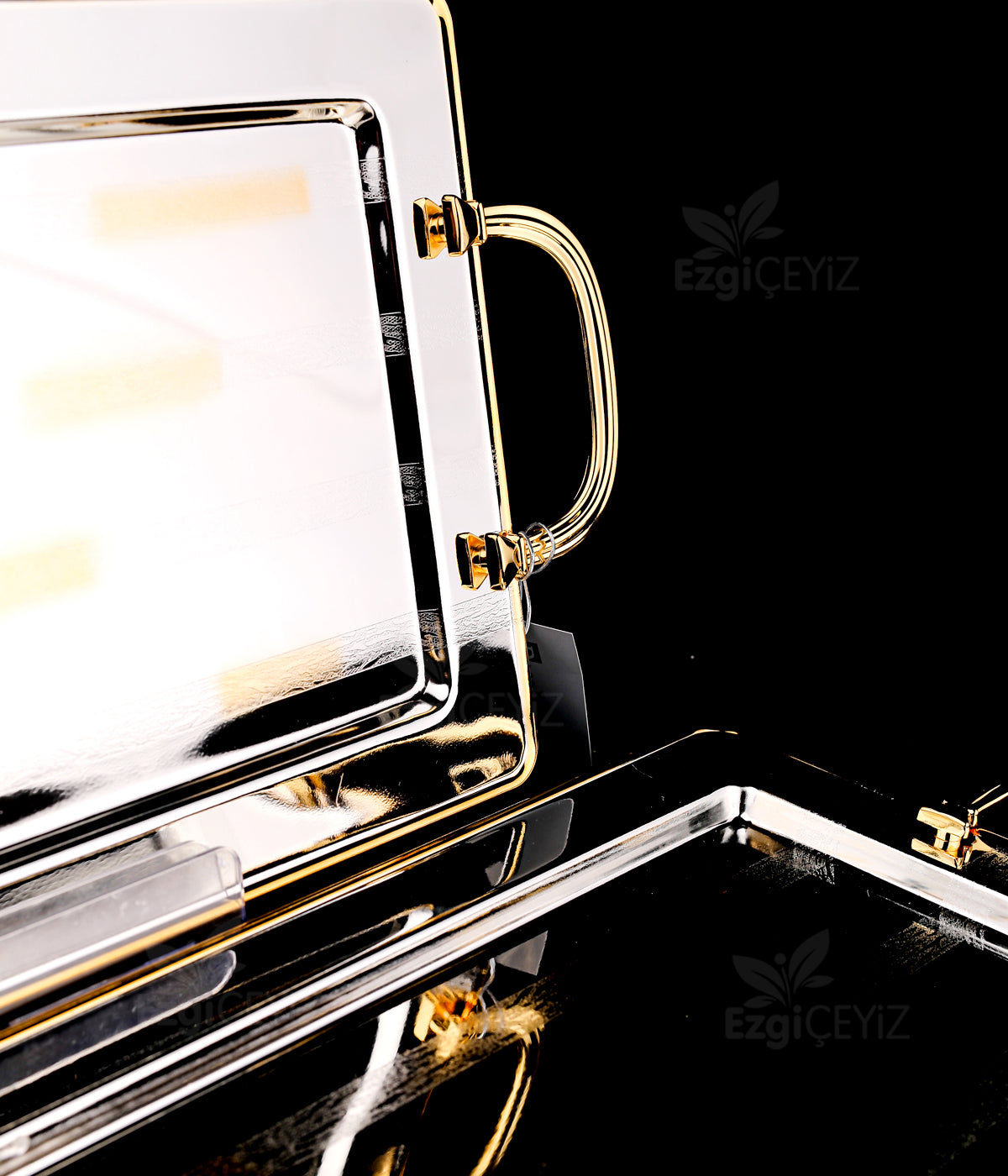 Decovien Gold Kulplu Sadece Çelik Tepsi