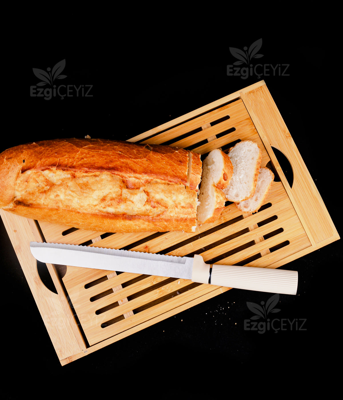Bambu Izgaralı Hazneli Ahşap Ekmek Kesme Tahtası  Sunum ve Çay Tepsisi
