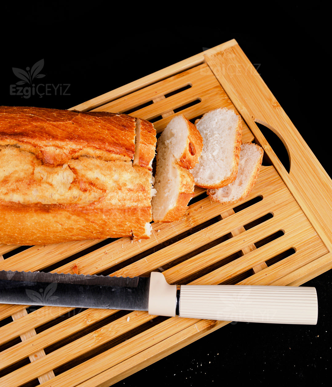 Bambu Izgaralı Hazneli Ahşap Ekmek Kesme Tahtası  Sunum ve Çay Tepsisi