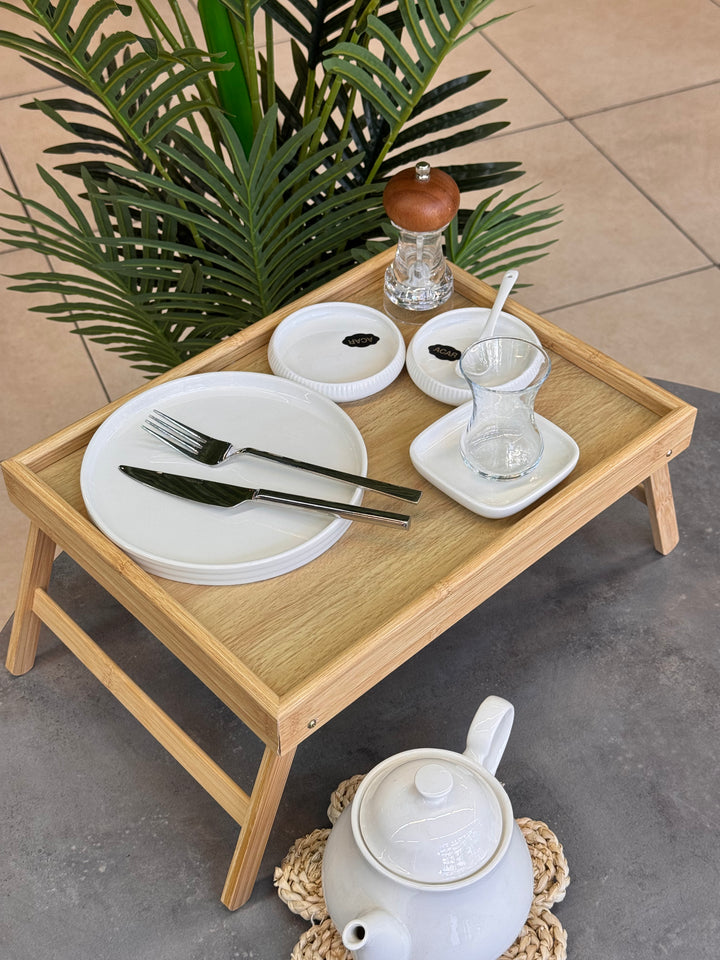 Bambu ayaklı sofra